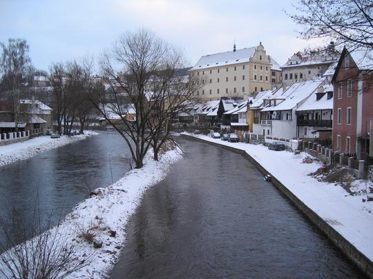 Snow banks on the Vltava, Cesky Krumlov